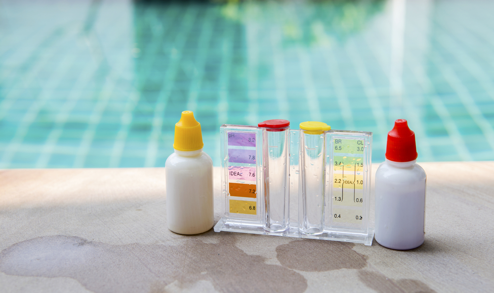 Pool cleaning kit